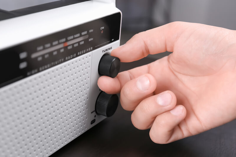 ラジオで盗聴器調査